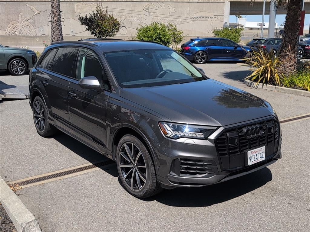2023 Audi Q7 Premium Plus