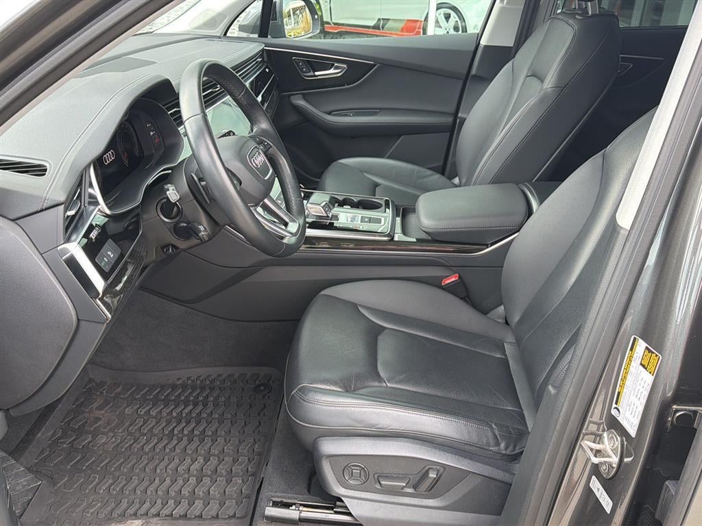 2023 Audi Q7 Premium Plus