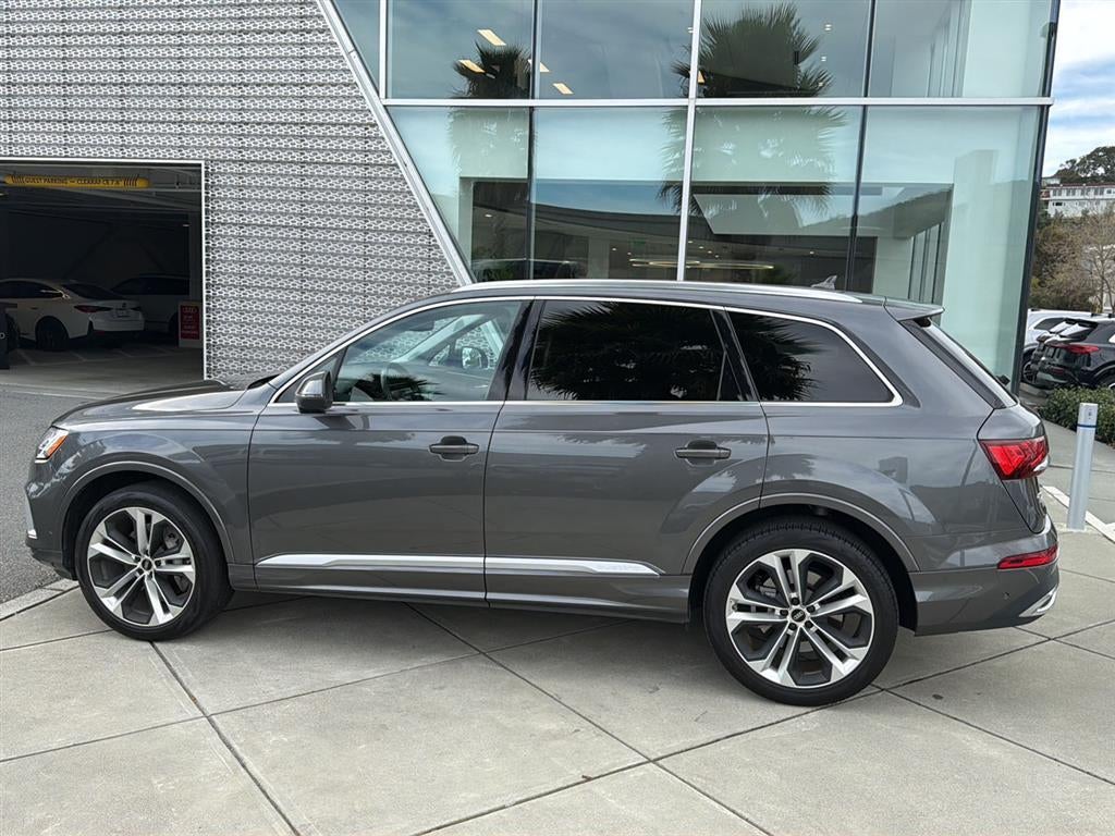 2023 Audi Q7 Premium Plus