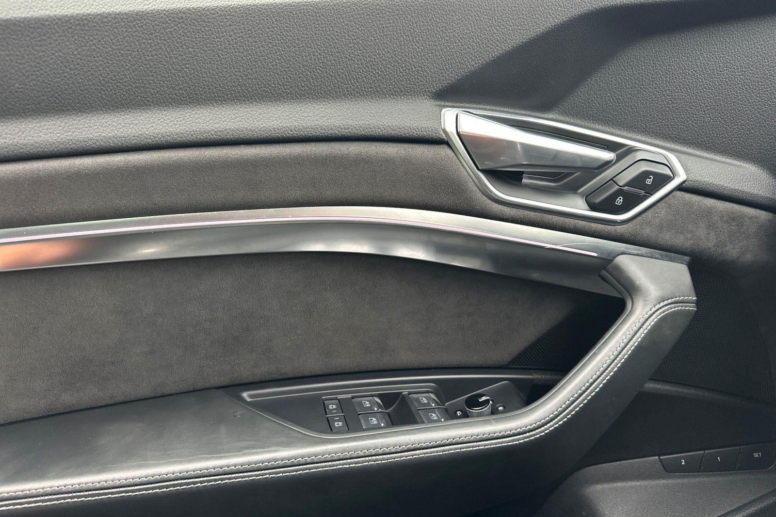 2019 Audi e-tron Prestige