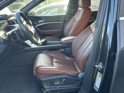 2019 Audi e-tron Prestige
