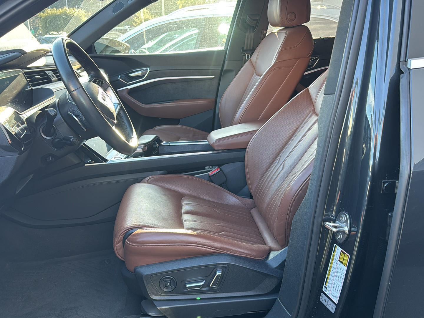 2019 Audi e-tron Prestige