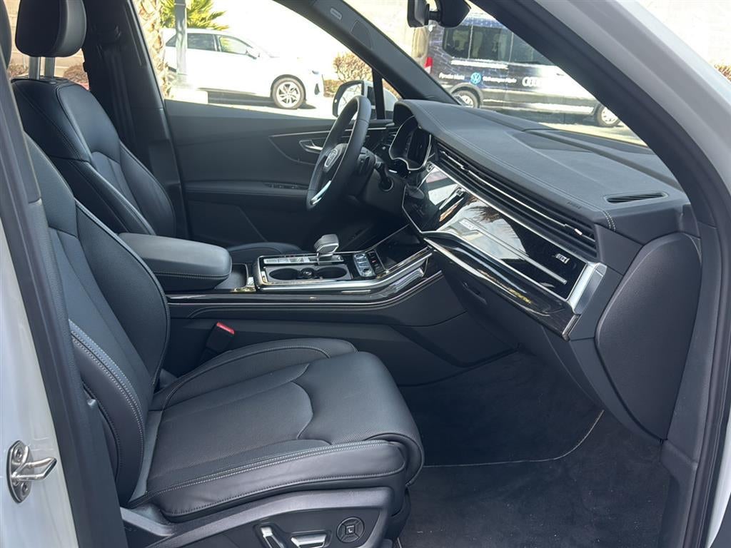 2025 Audi Q7 Prestige