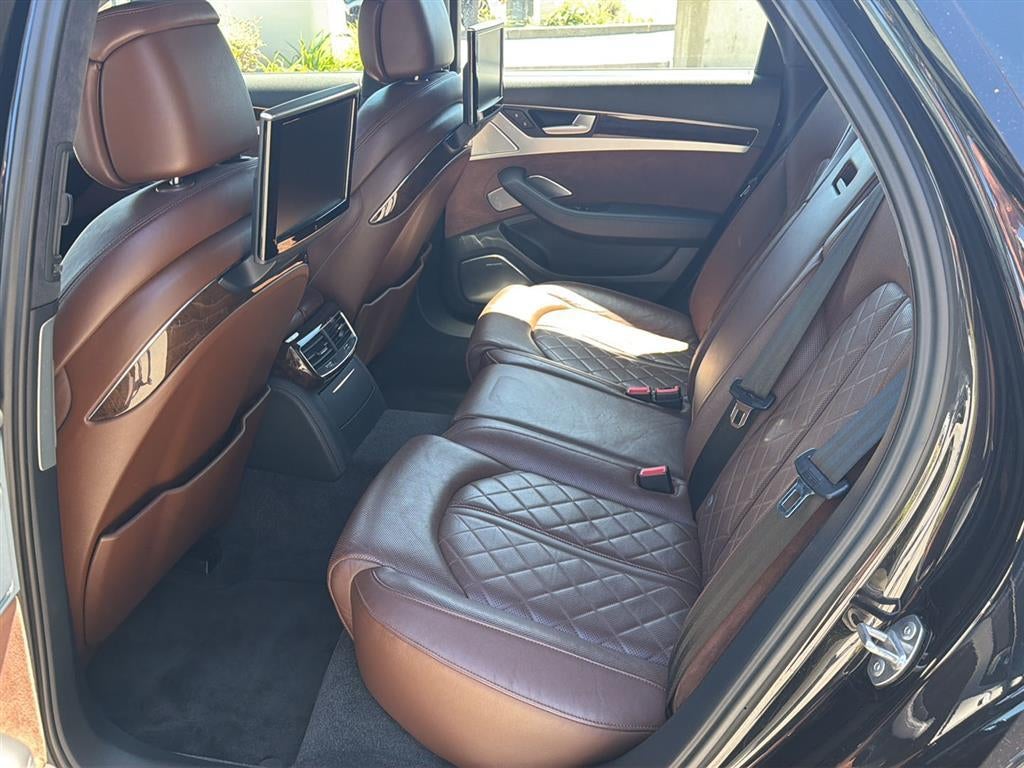 2013 Audi S8 4dr Sdn