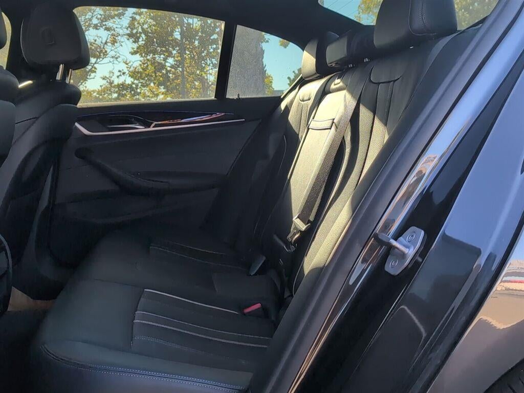 2018 BMW 5 Series 540i