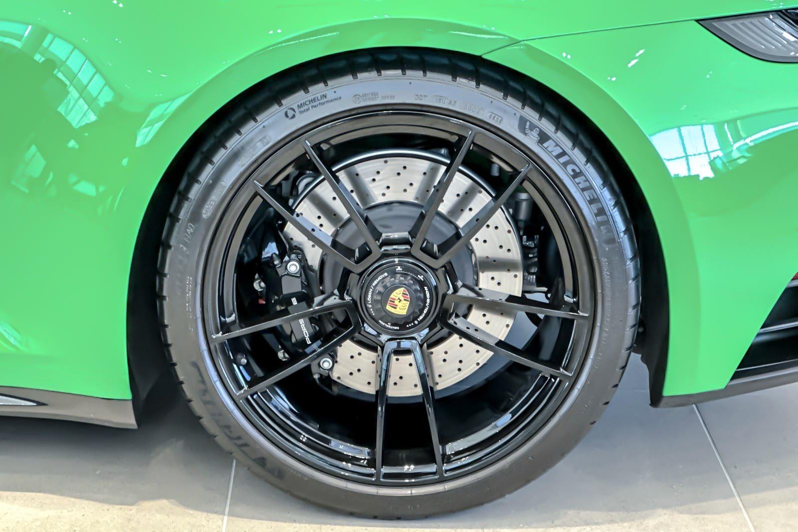 2023 Porsche 911 Carrera GTS