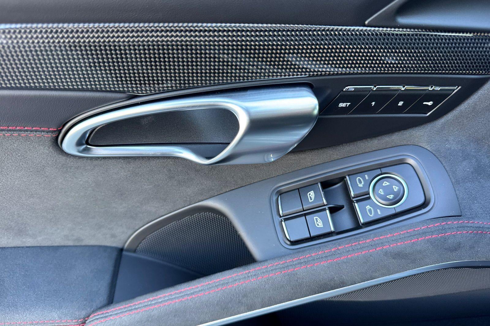 2025 Porsche 718 Cayman GTS 4.0