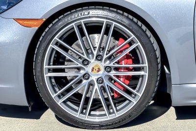 2025 Porsche 718 Cayman GTS 4.0