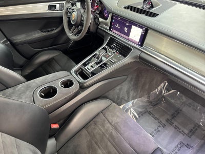 2022 Porsche Panamera GTS