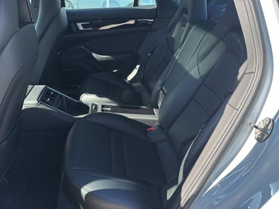 2022 Porsche Panamera Base
