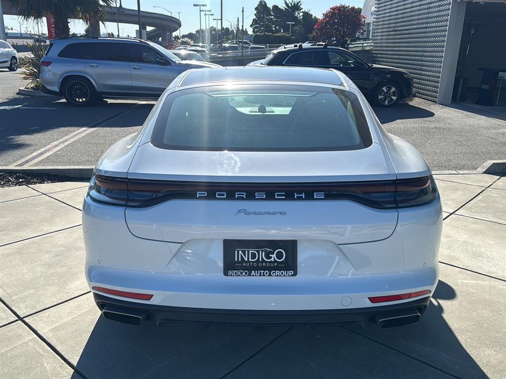 2022 Porsche Panamera Base