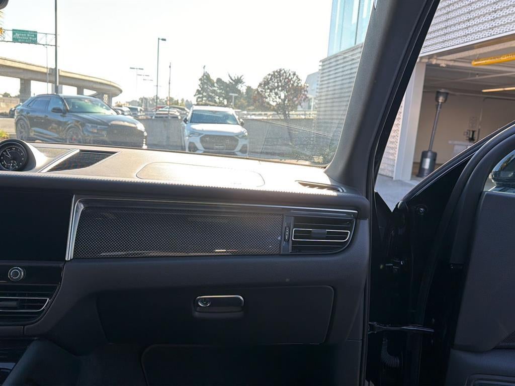 2024 Porsche Macan GTS