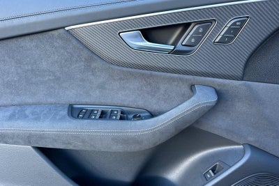 2025 Audi RS Q8 performance