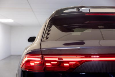 2025 Audi RS Q8 performance