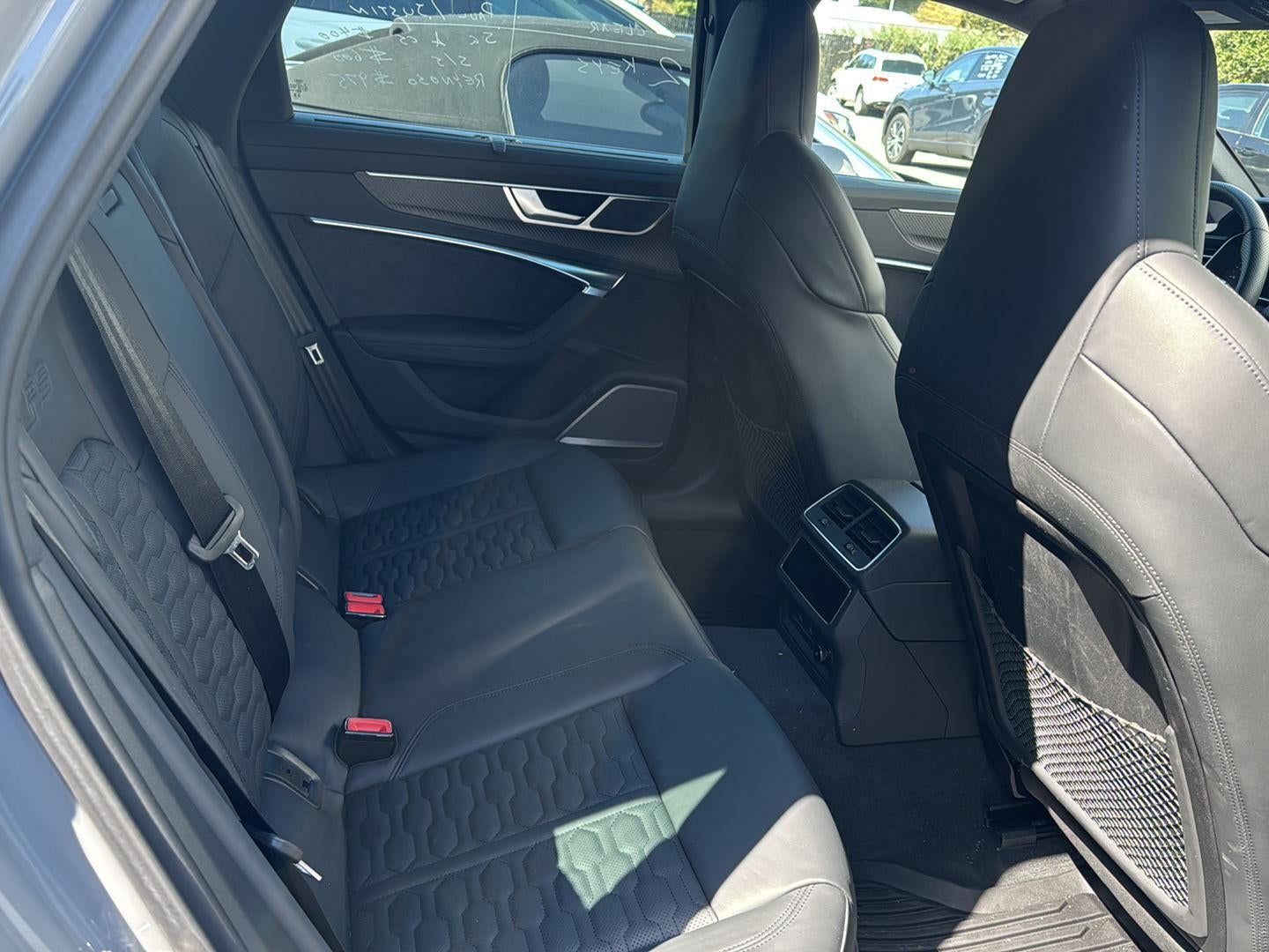 2025 Audi RS 6 Avant performance