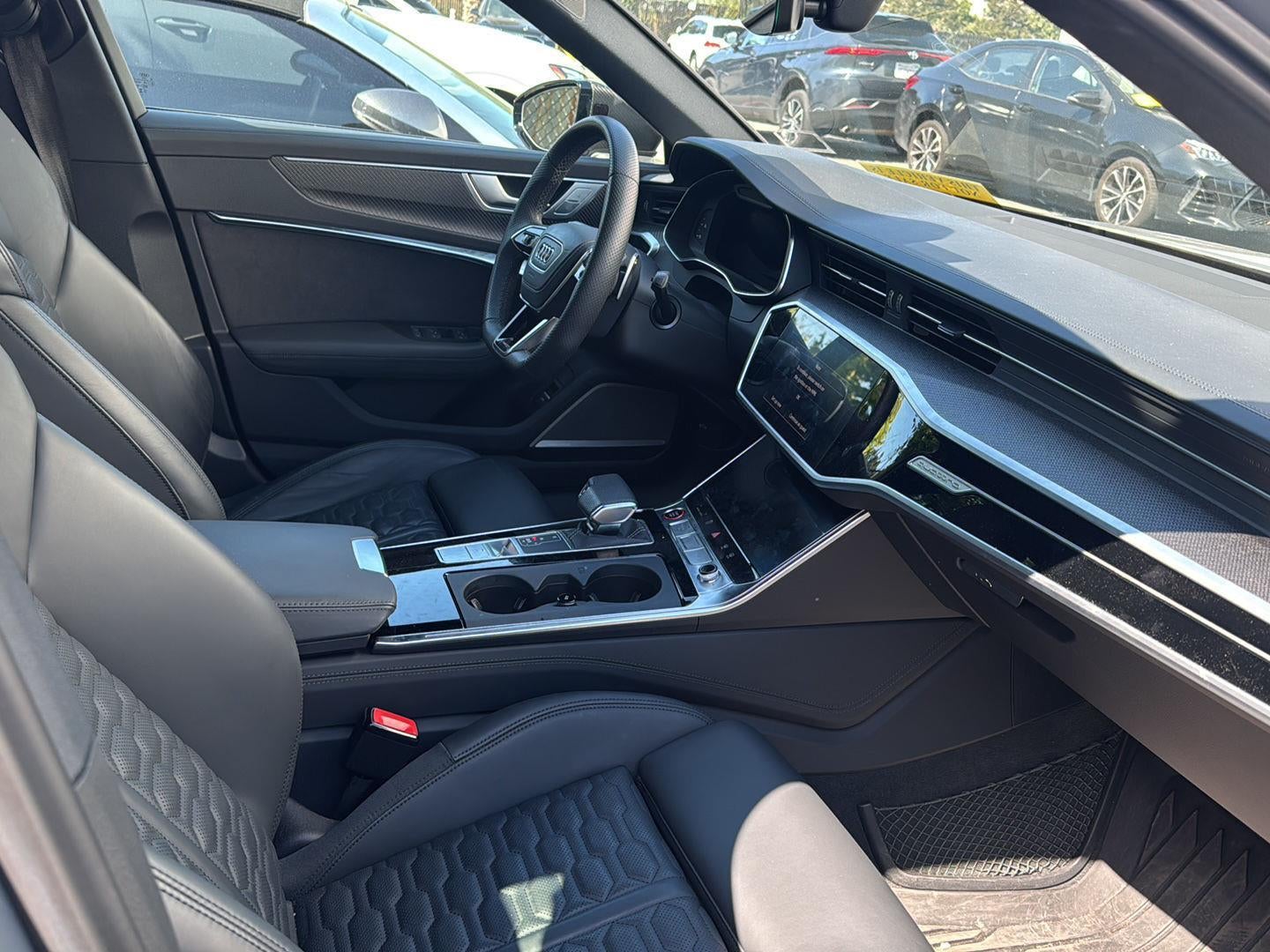 2025 Audi RS 6 Avant performance
