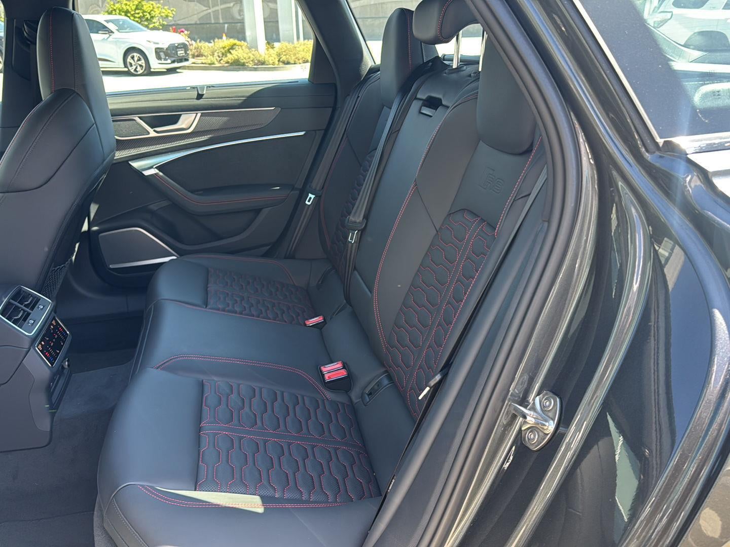 2025 Audi RS 6 Avant performance