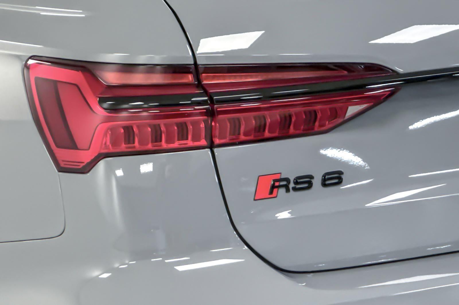 2025 Audi RS 6 Avant performance