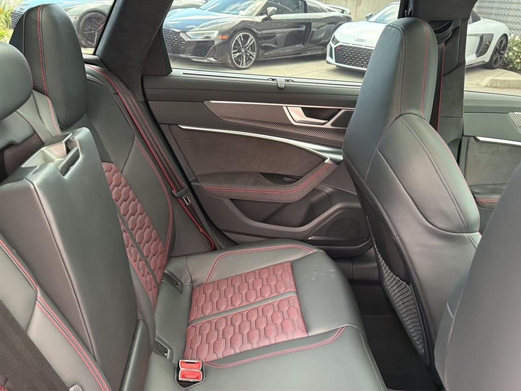 2025 Audi RS 6 Avant performance