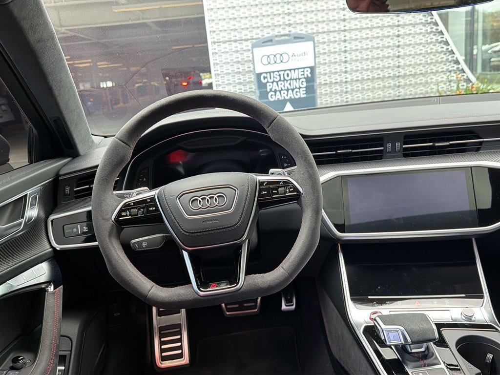 2025 Audi RS 6 Avant performance