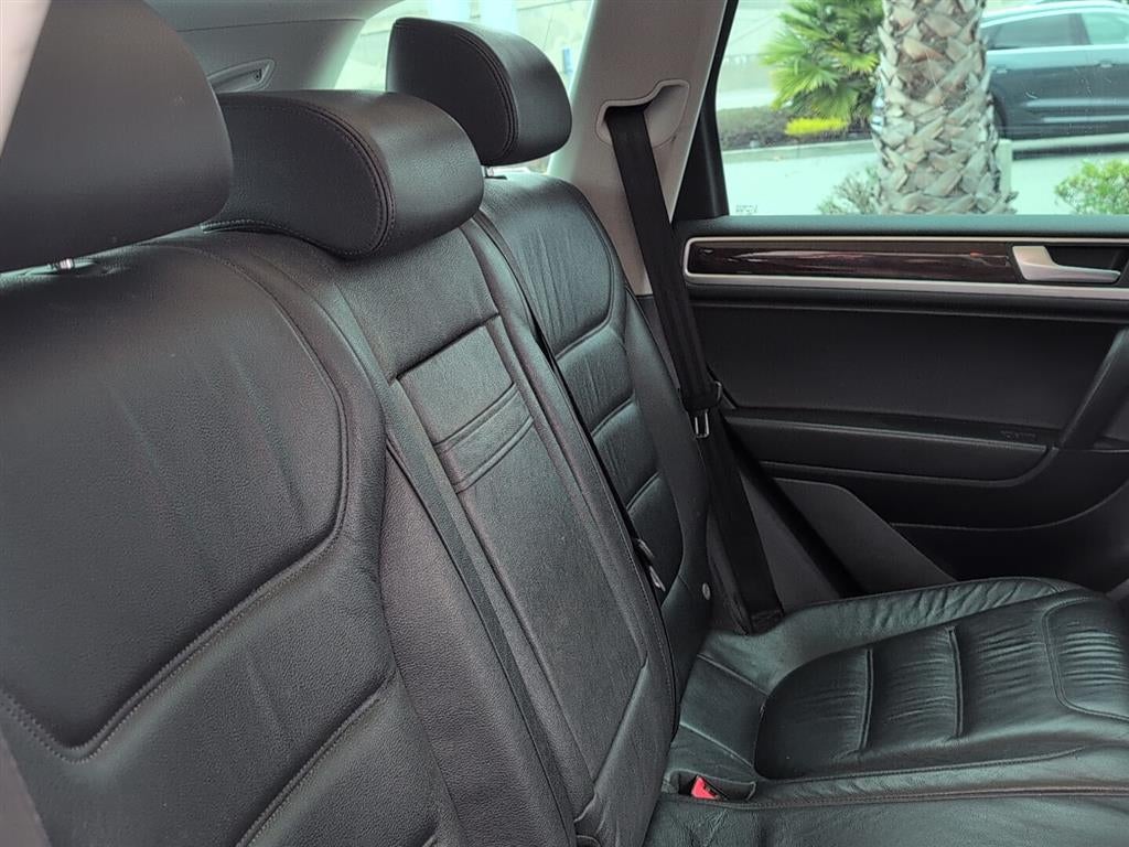 2014 Volkswagen Touareg Lux