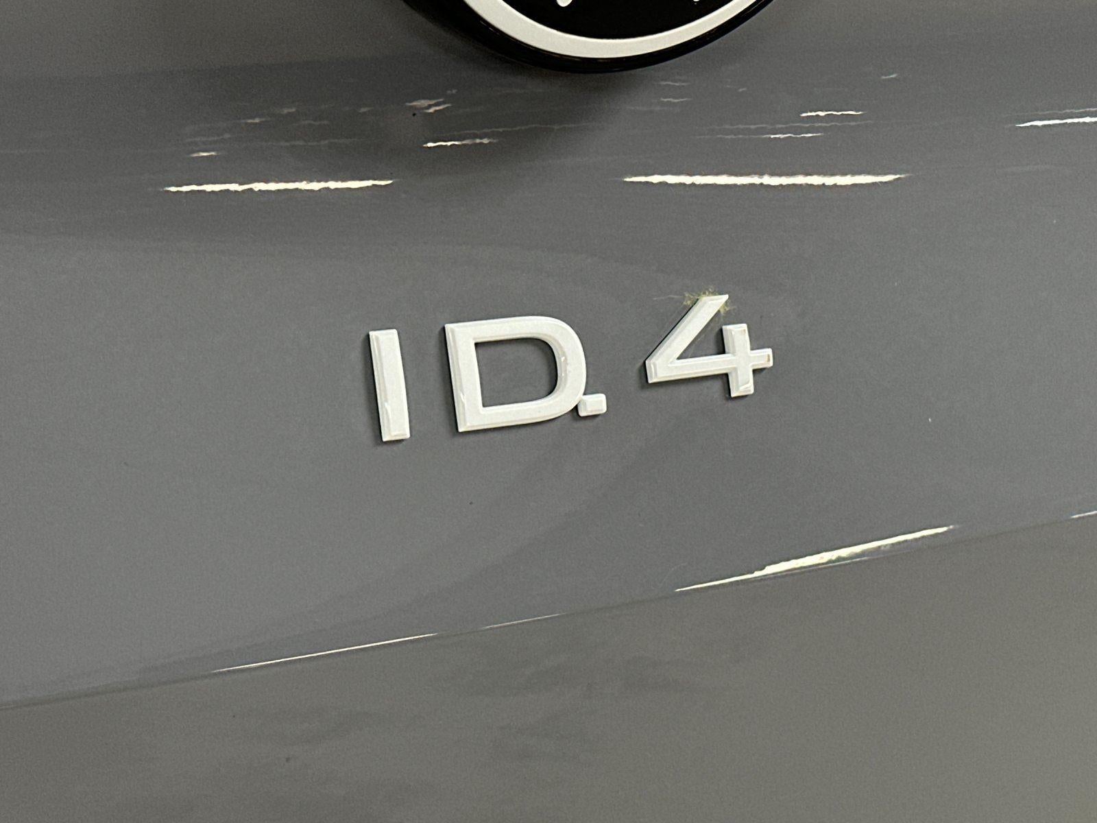 2022 Volkswagen ID.4 Pro