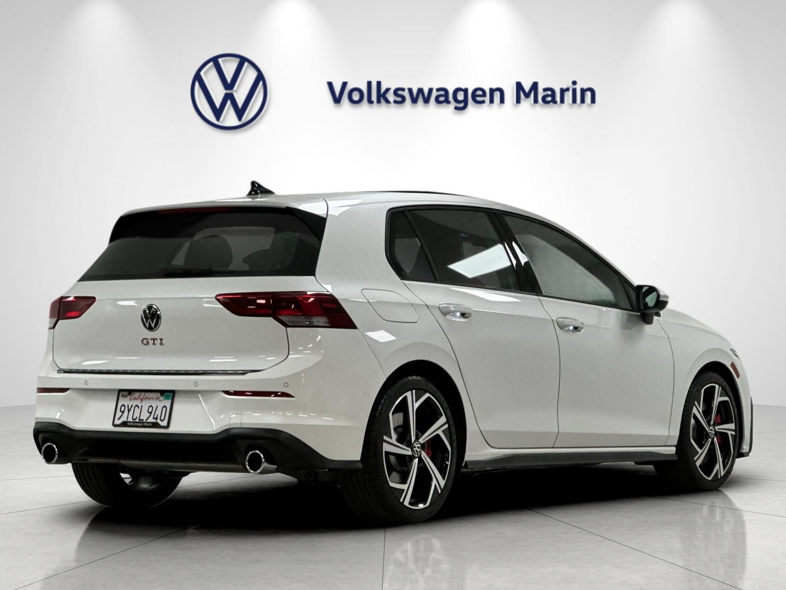 2025 Volkswagen Golf GTI SE