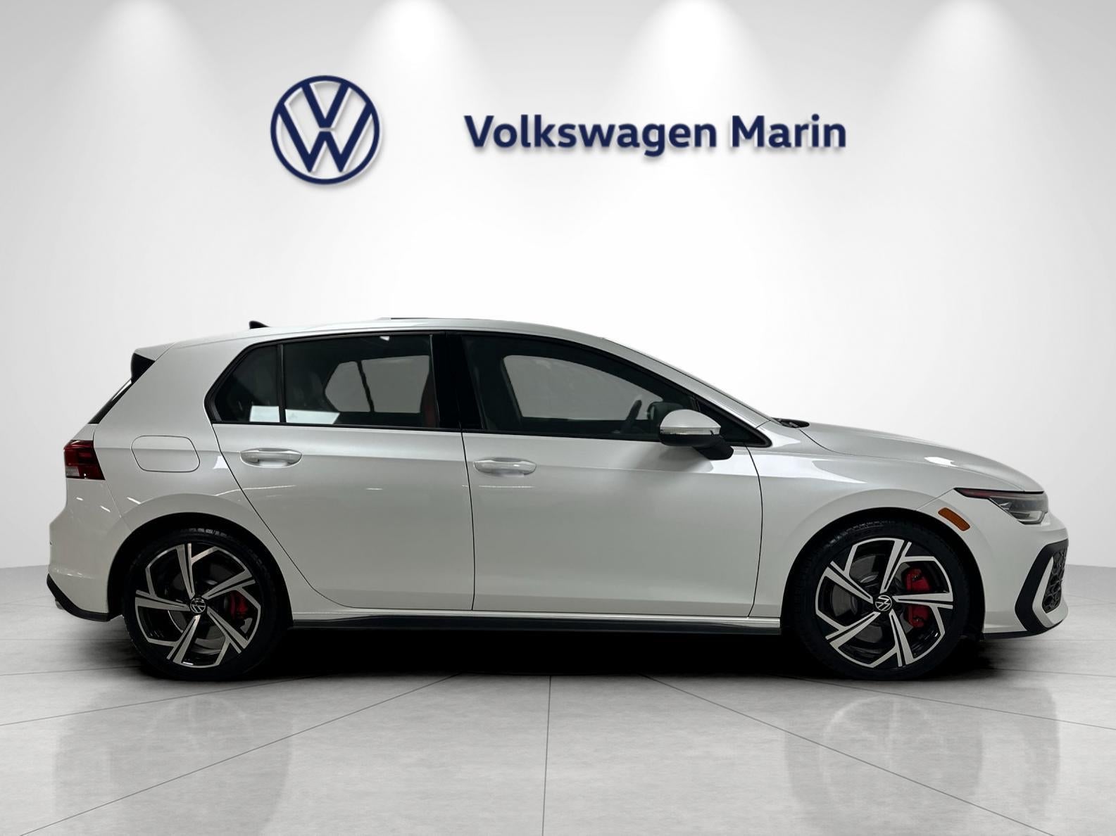 2025 Volkswagen Golf GTI SE