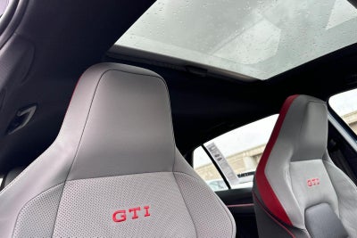2026 Volkswagen Golf GTI SE