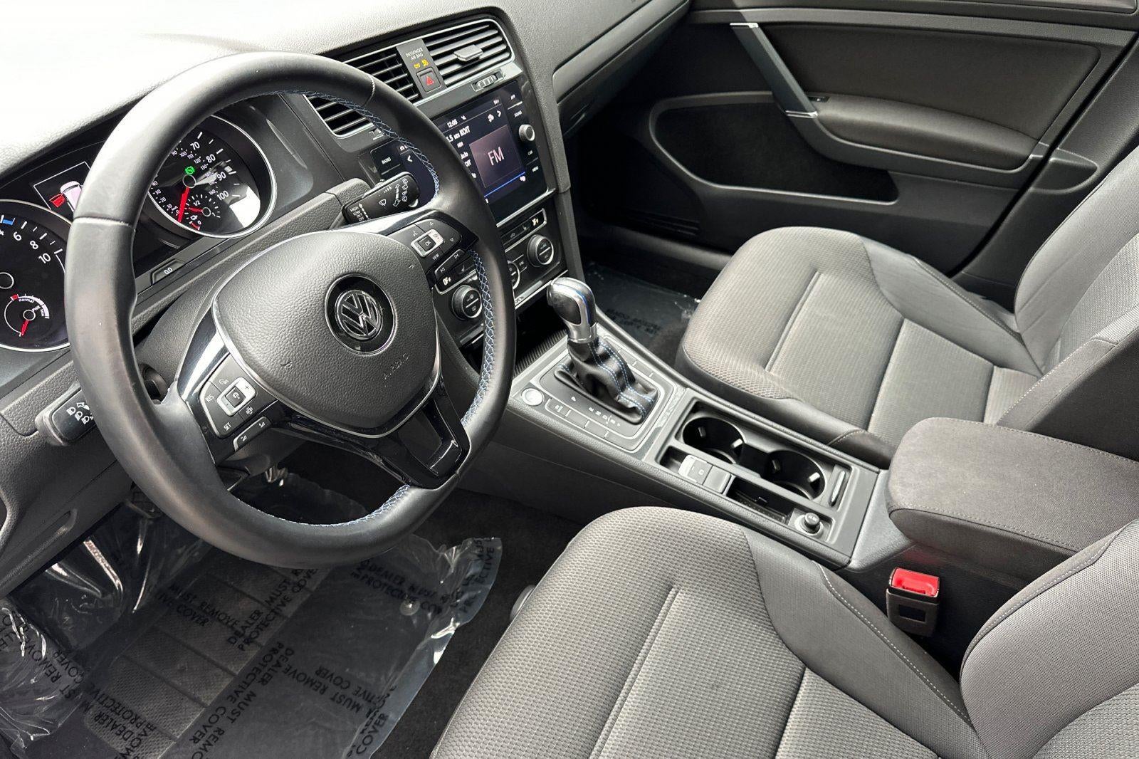 2019 Volkswagen e-Golf SE