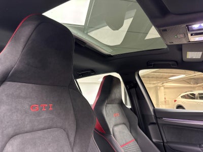 2026 Volkswagen Golf GTI SE